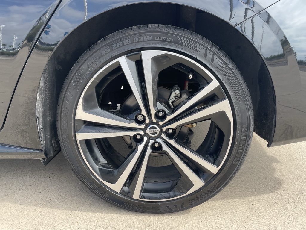 2023 Nissan Sentra SR photo 17