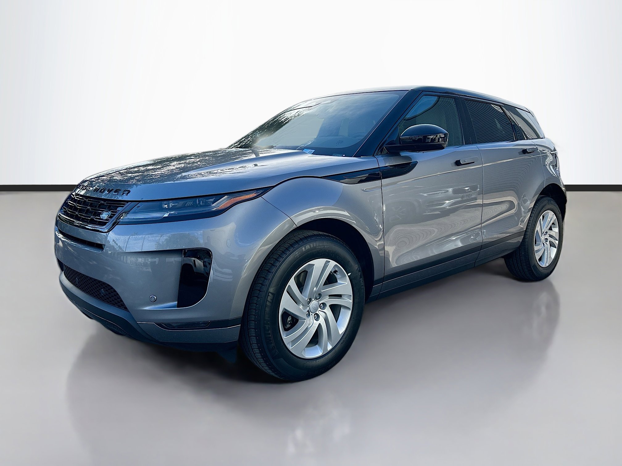 2026 Land Rover Range Rover Evoque S's photo