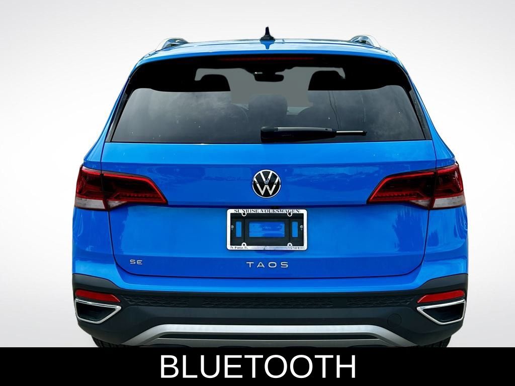 2024 Volkswagen Taos SE photo 5