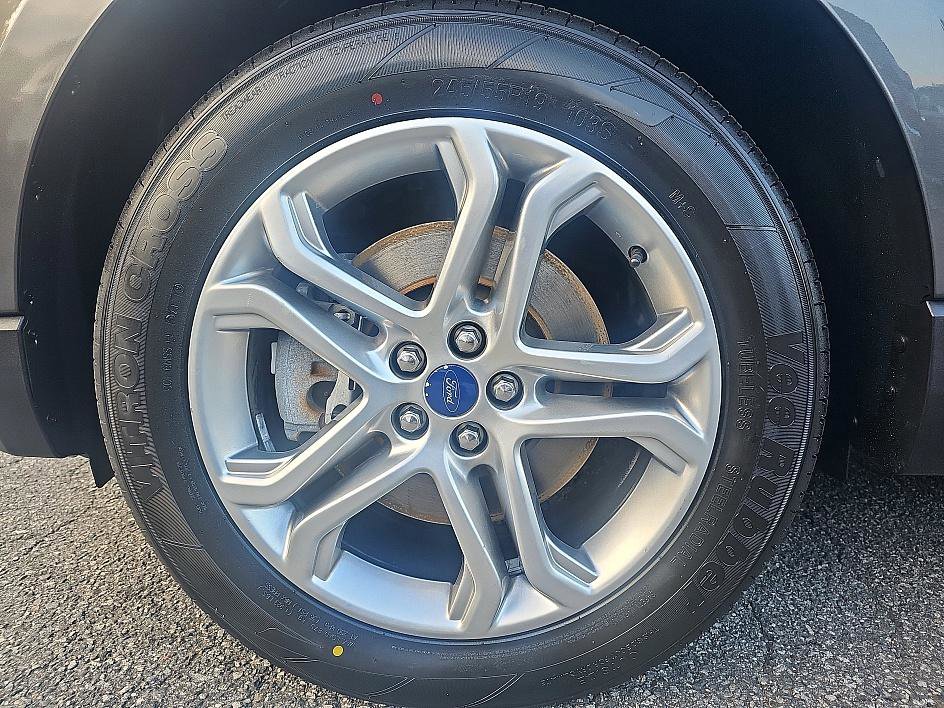 2017 Ford Edge Titanium photo 10