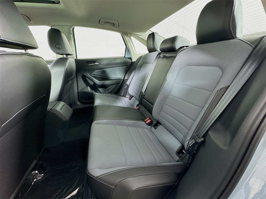 2025 Volkswagen Jetta 1.5T SE photo 14