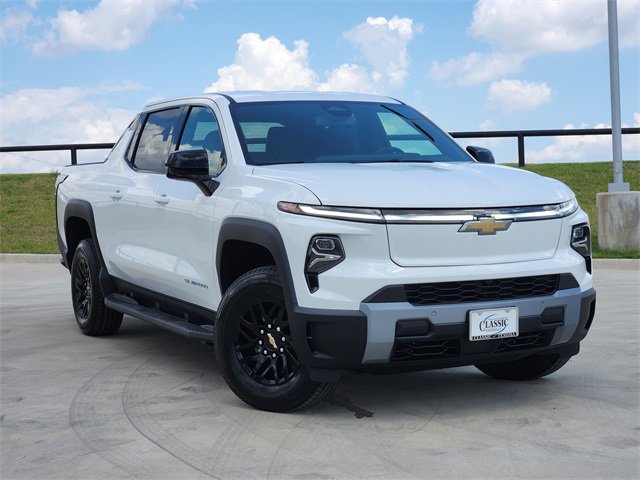 2026 Chevrolet Silverado EV LT's photo