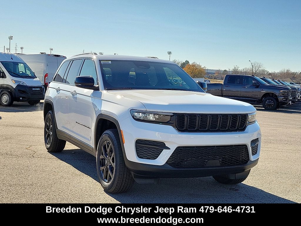 2025 Jeep Grand Cherokee Altitude's photo