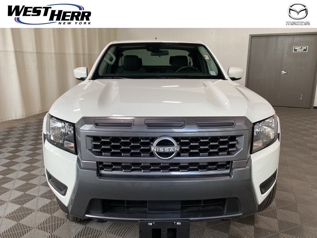 2025 Nissan Frontier SV photo 8