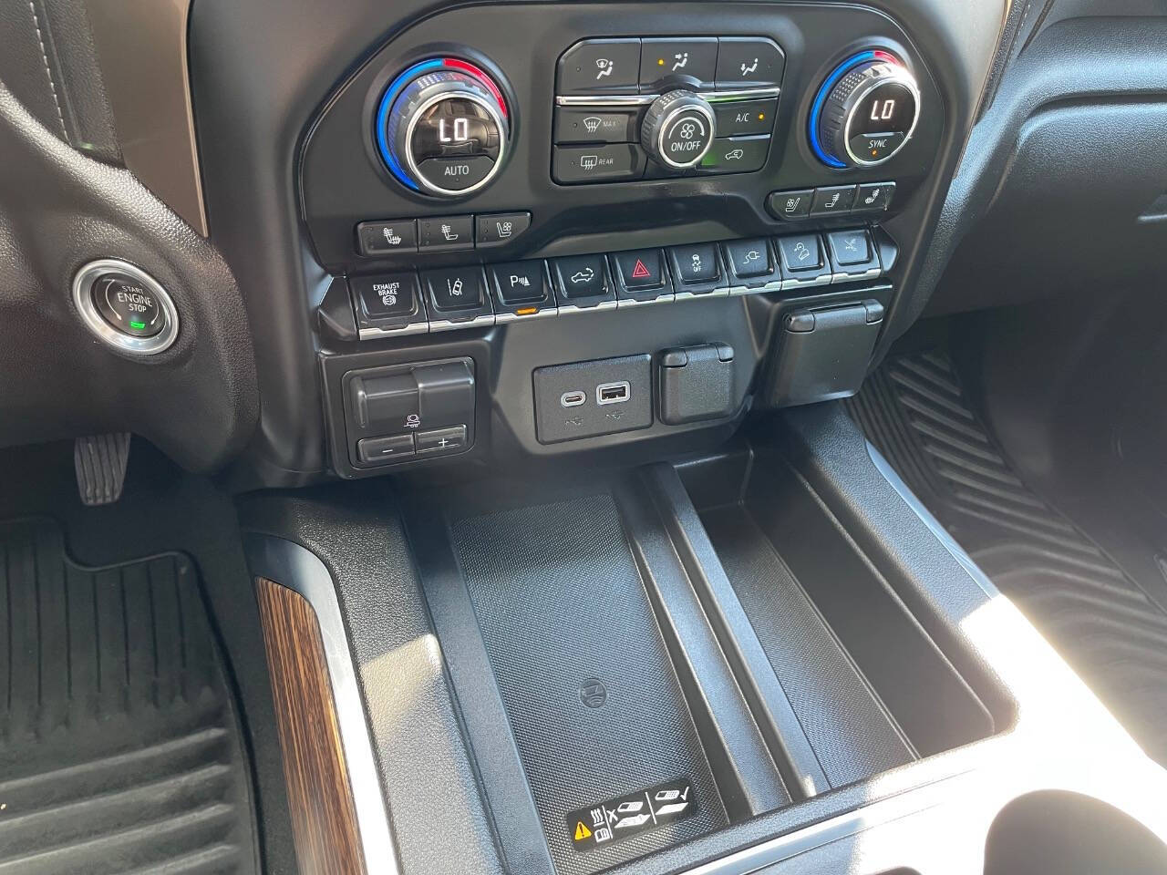 2021 Chevrolet Silverado 3500HD High Country photo 17