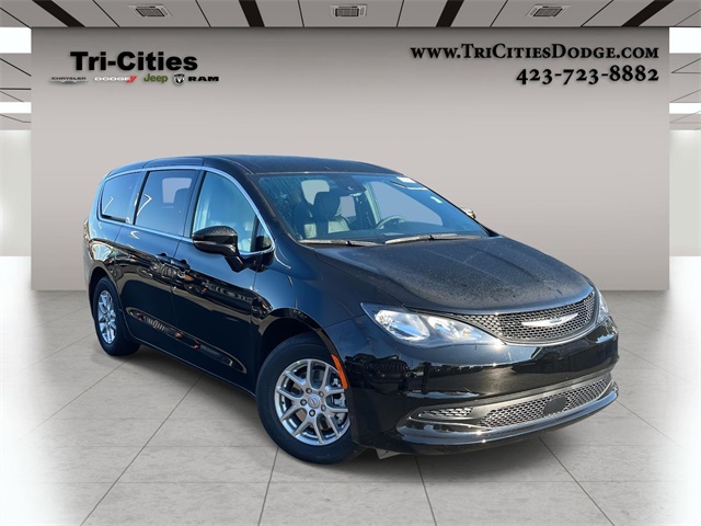 2026 Chrysler Voyager LX's photo