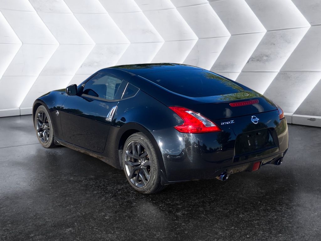 2017 Nissan 370Z Base photo 6