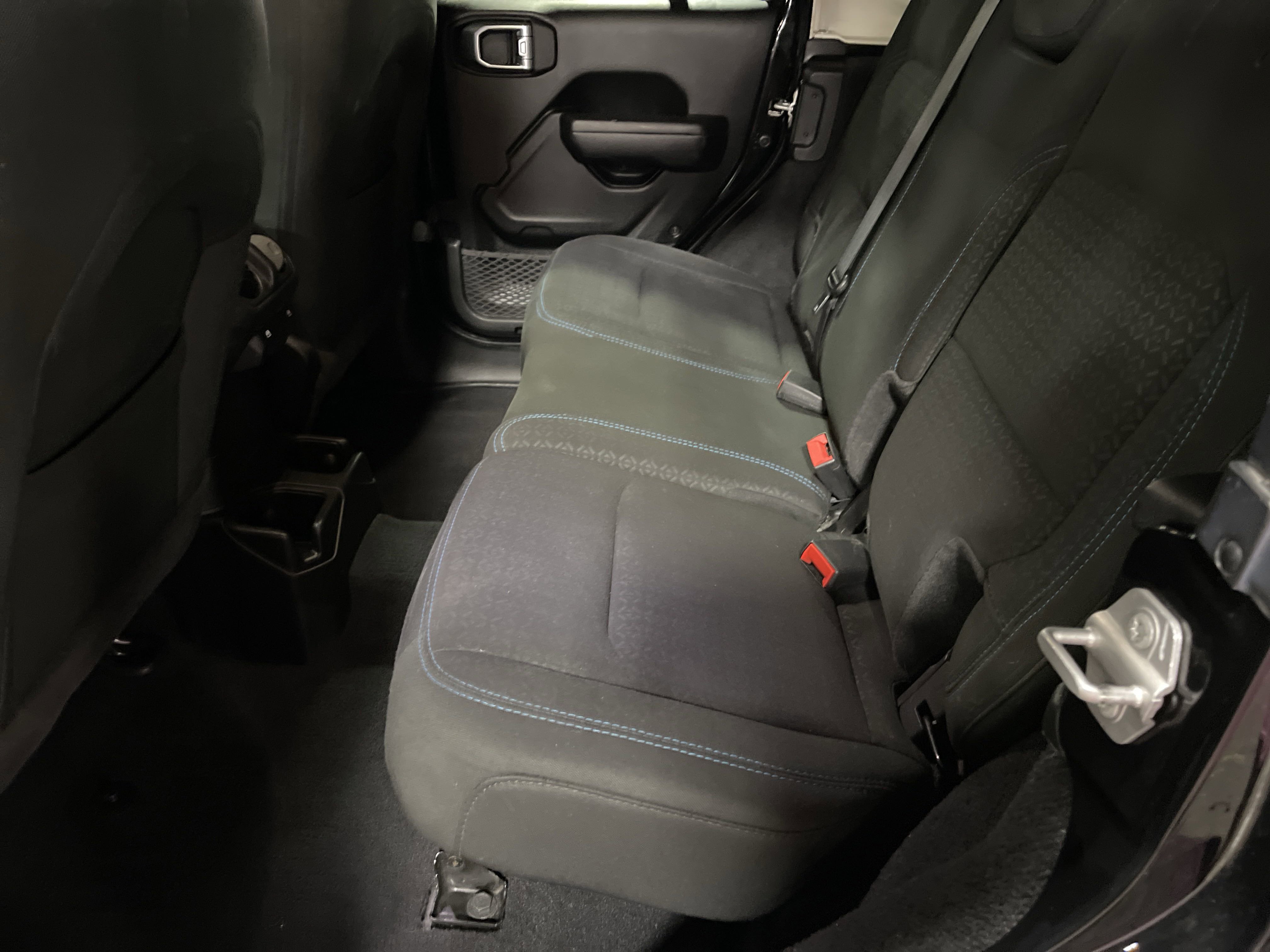 2021 Jeep Wrangler Unlimited Islander photo 4