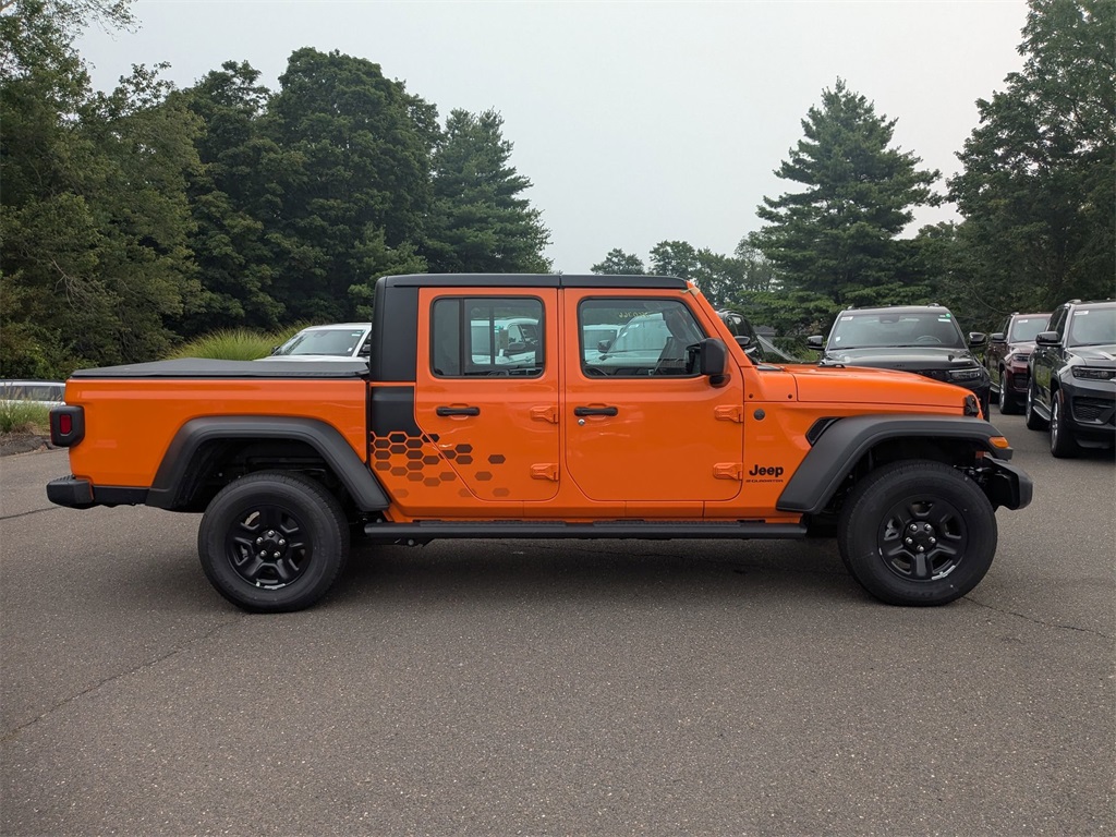 2025 Jeep Gladiator Sport photo 2