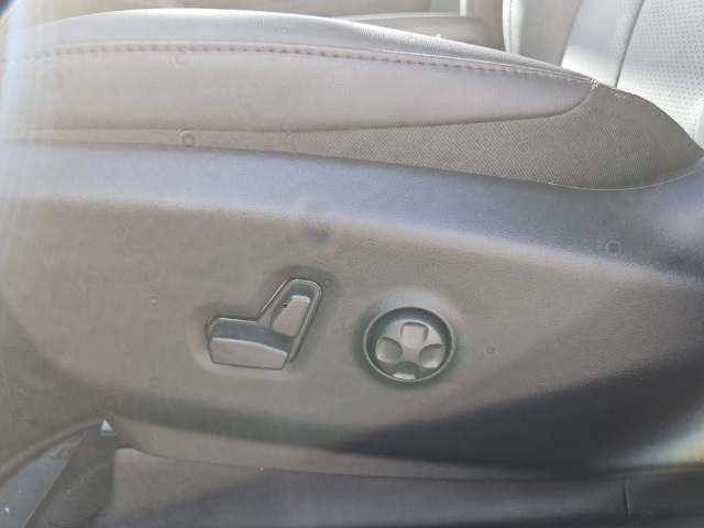 2026 Chrysler Pacifica photo 7