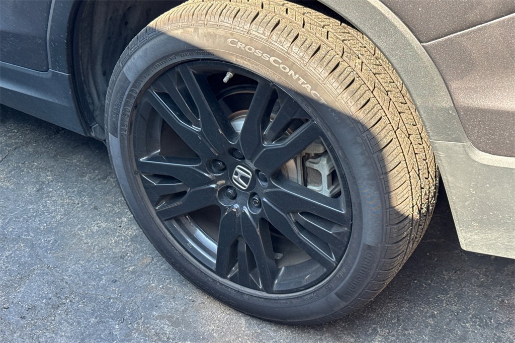 2021 Honda Pilot Special Edition photo 2