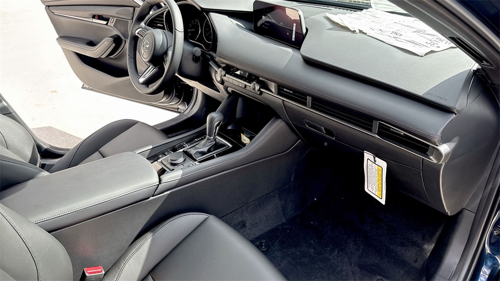 2025 Mazda Mazda3 Hatchback 2.5 Select Sport photo 32