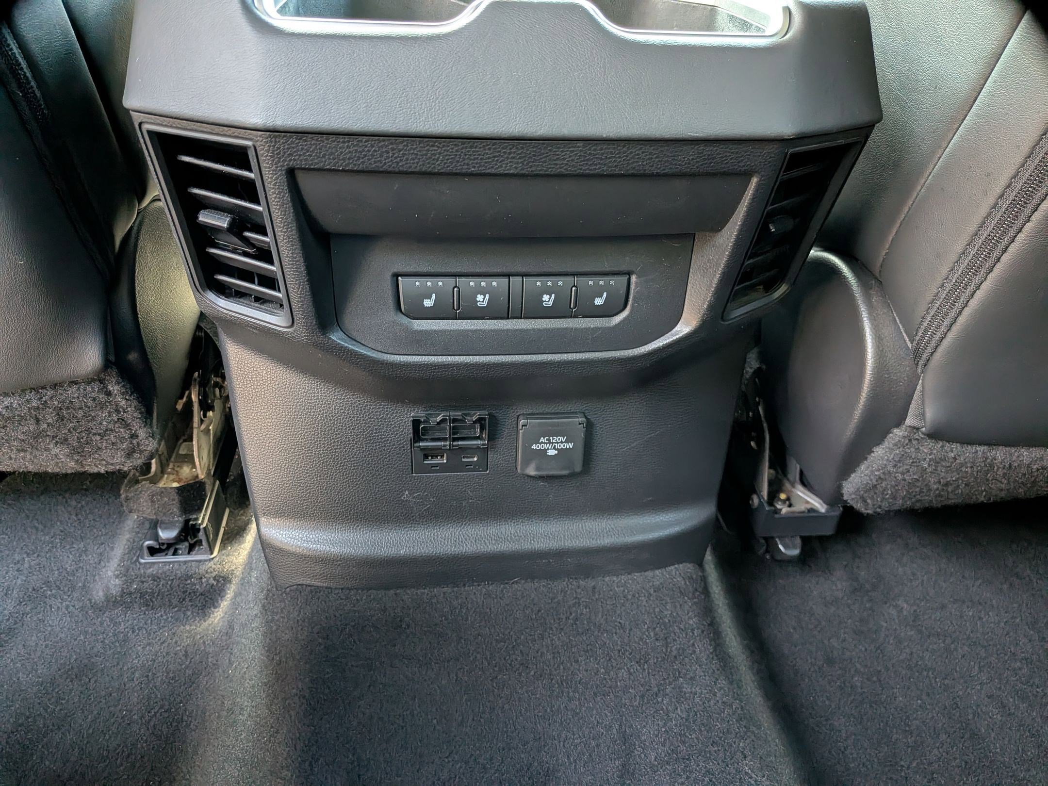 2022 Toyota Tundra Platinum photo 29
