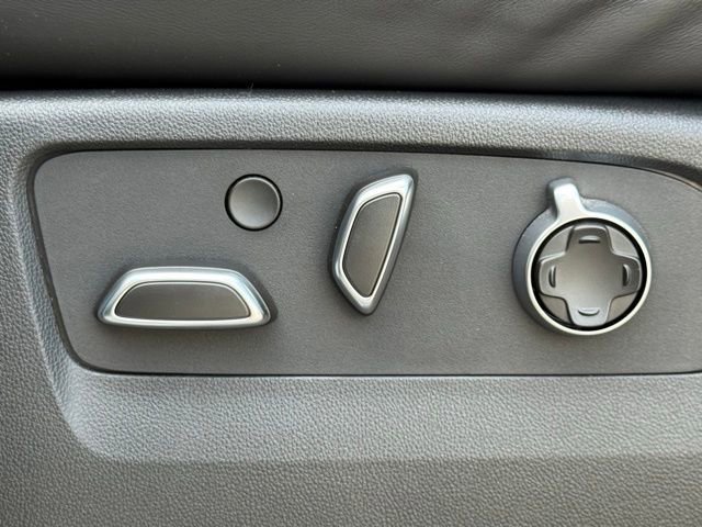 2024 Cadillac Escalade V-Series photo 19