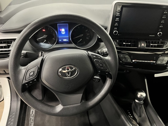 2021 Toyota C-HR LE photo 14
