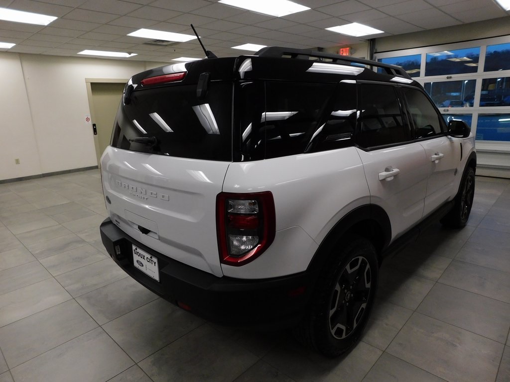 2022 Ford Bronco Sport Outer Banks photo 4