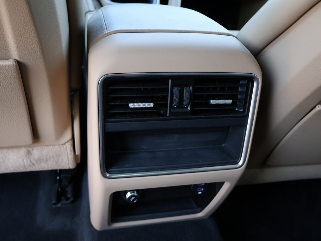 2022 Porsche Cayenne S photo 18