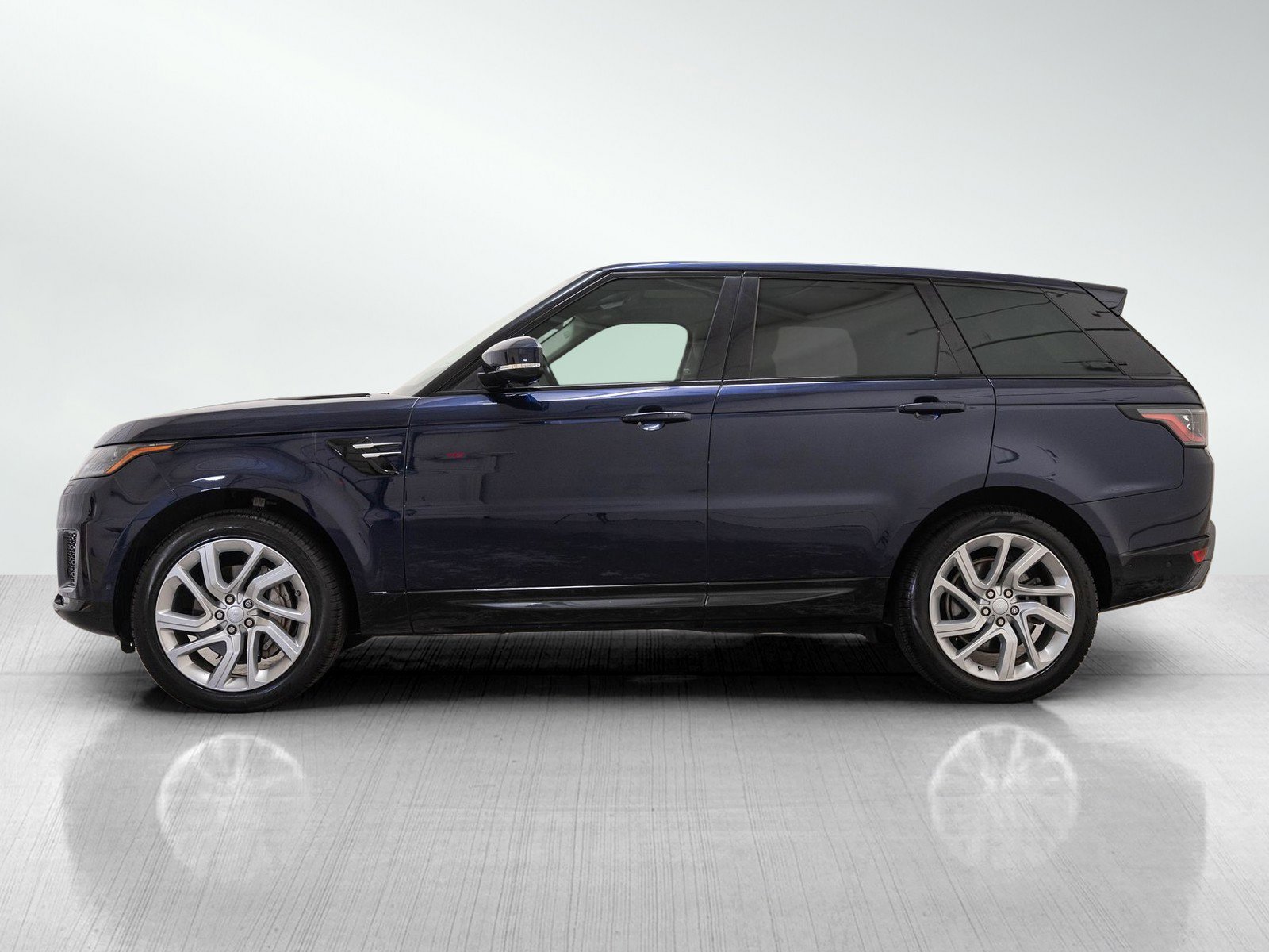 2019 Land Rover Range Rover Sport HSE photo 2