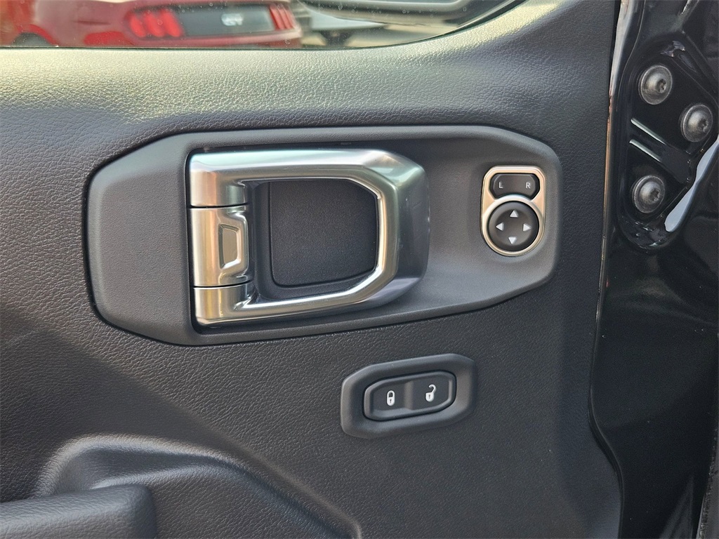 2025 Jeep Gladiator Mojave photo 11