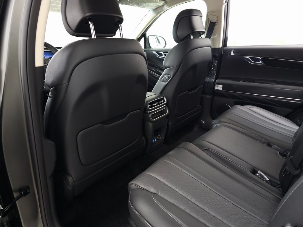 2025 Genesis GV80 2.5T Standard AWD photo 23
