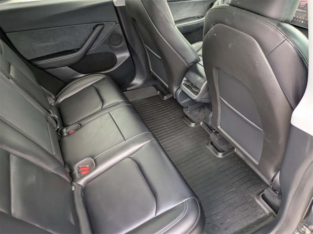 2024 Tesla Model Y Long Range photo 26
