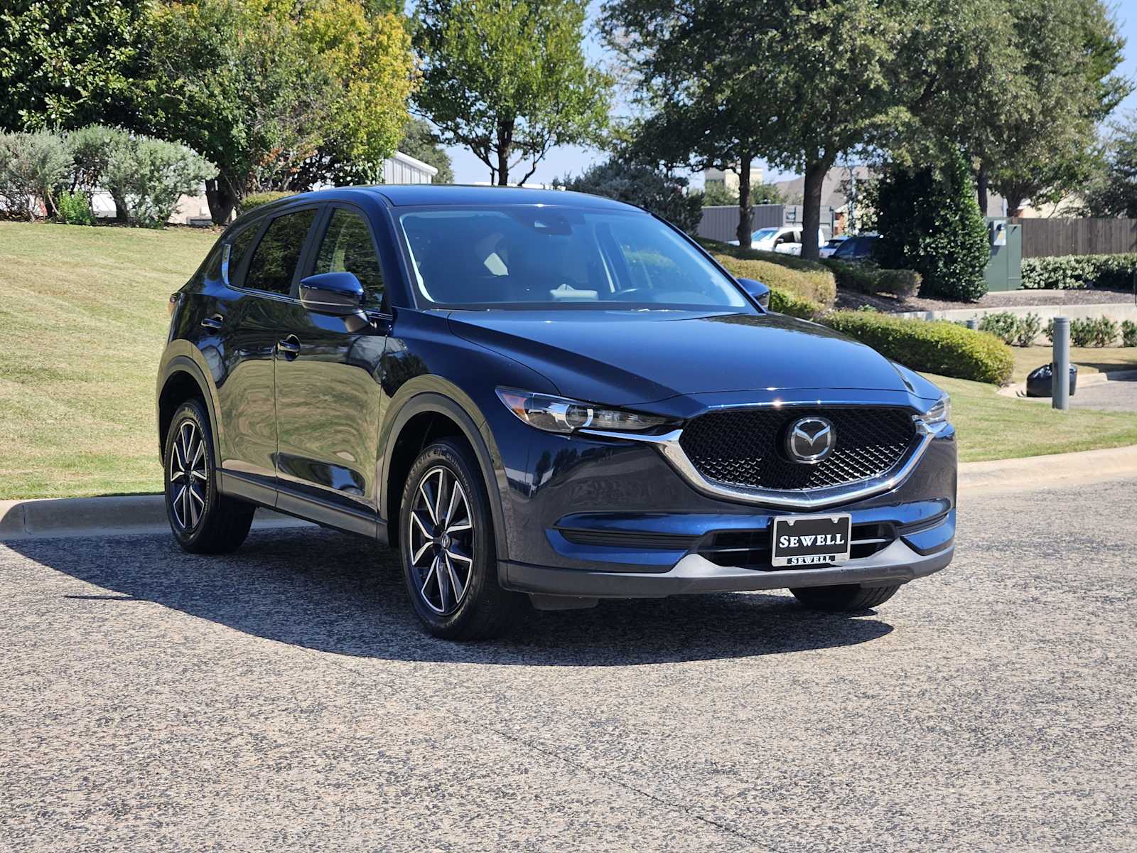 2018 Mazda CX-5 Touring photo 2