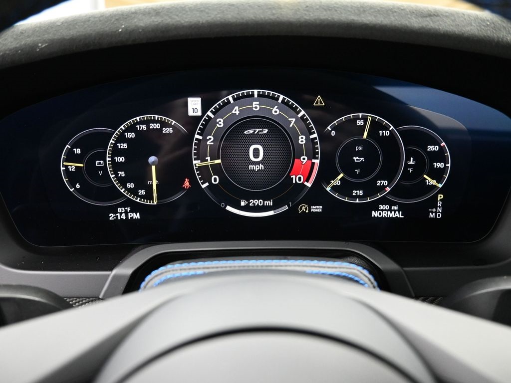 2025 Porsche 911 GT3 photo 24