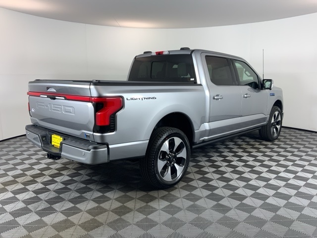 2025 Ford F-150 Lightning Platinum photo 4