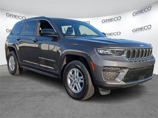 2024 Jeep Grand Cherokee Laredo's photo