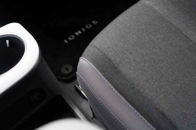 2023 Hyundai Ioniq 5 SE photo 25