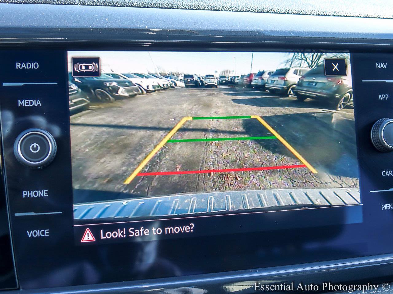 2023 VOLKSWAGEN TAOS - Image 14