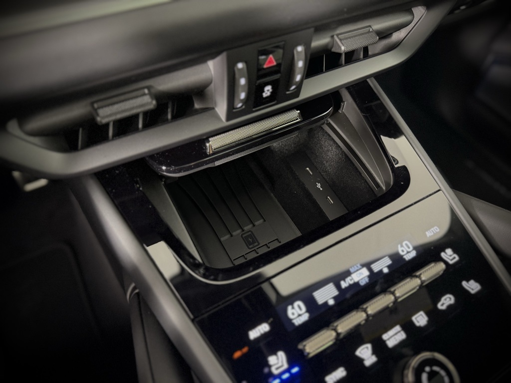 2025 Porsche Cayenne Turbo E-Hybrid Coupe photo 25