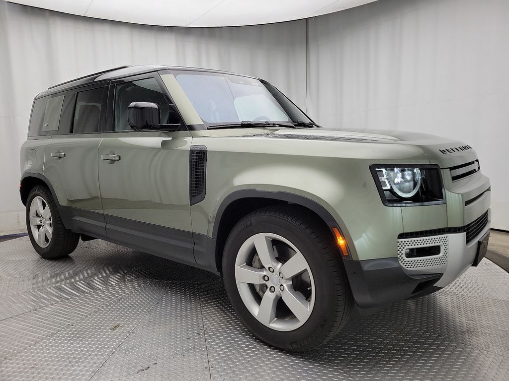 2020 Land Rover Defender 110 photo 3