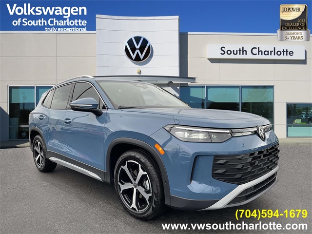 2026 Volkswagen Tiguan SE's photo