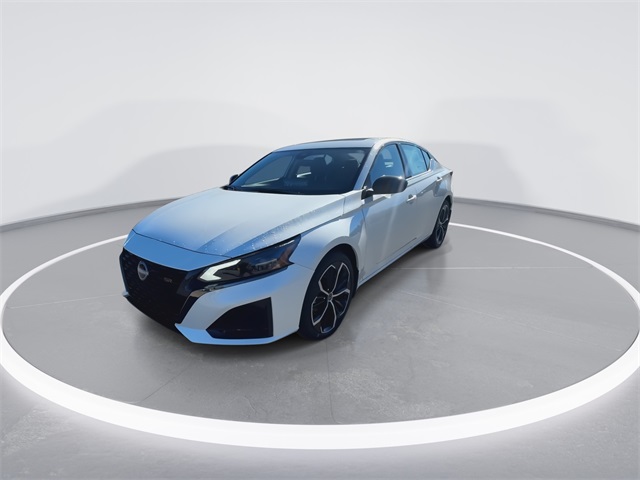 2025 Nissan Altima 2.5 SR photo 4