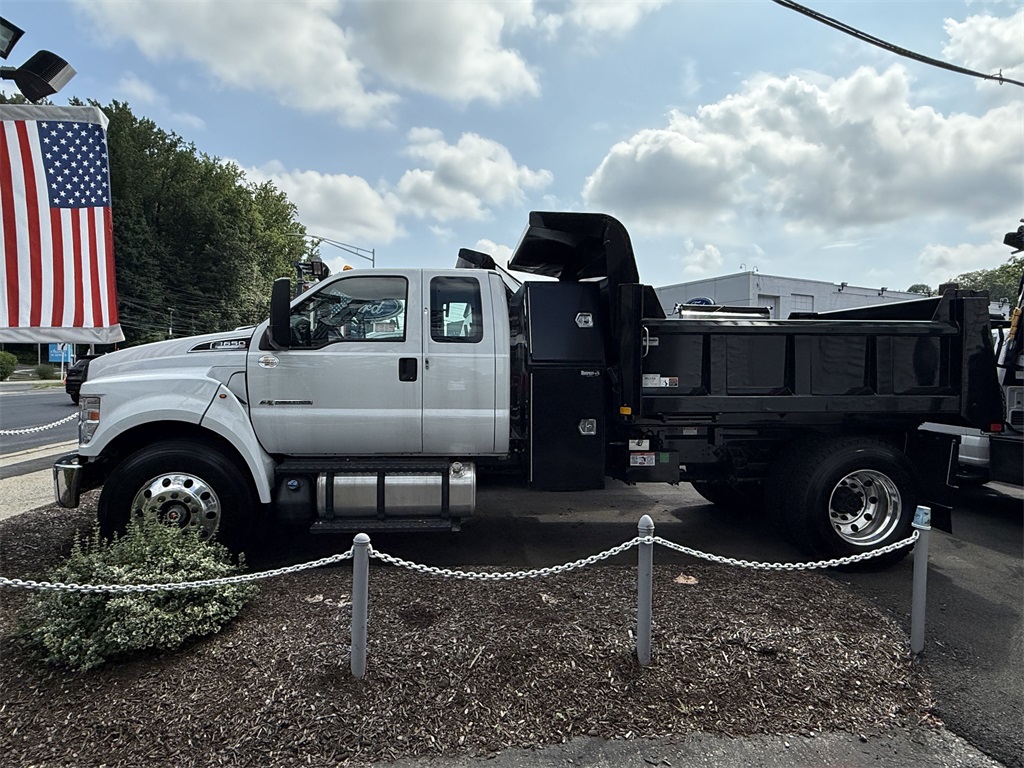 2024 Ford F-650 SuperCab photo 3