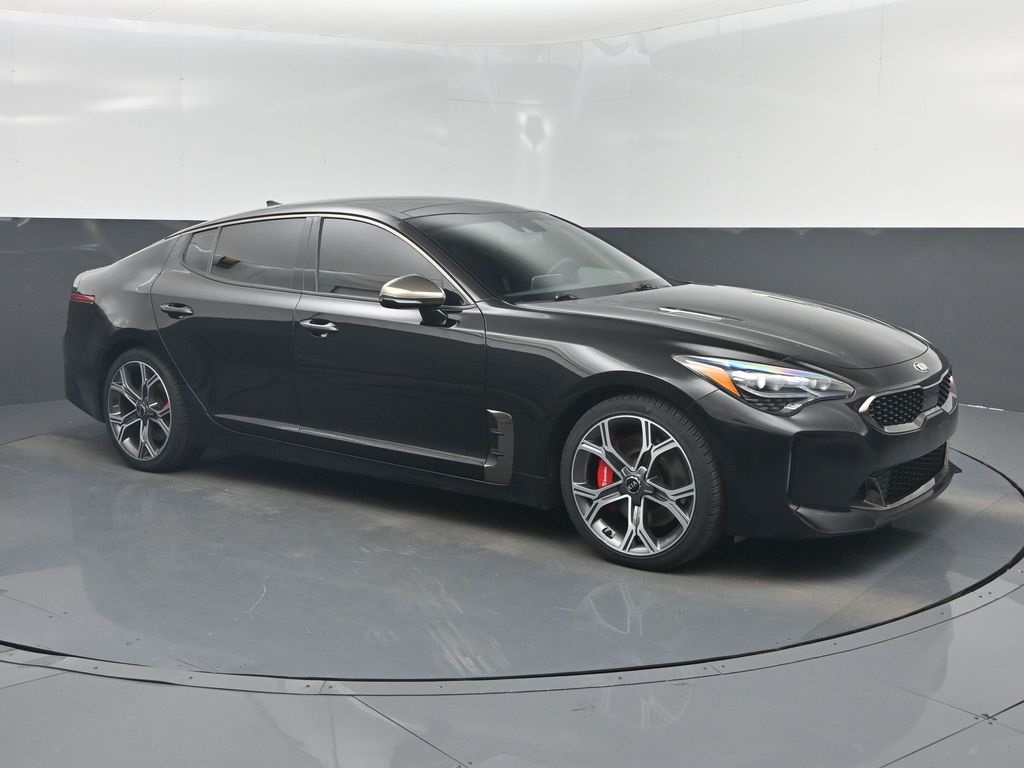 2021 Kia Stinger GT2's photo