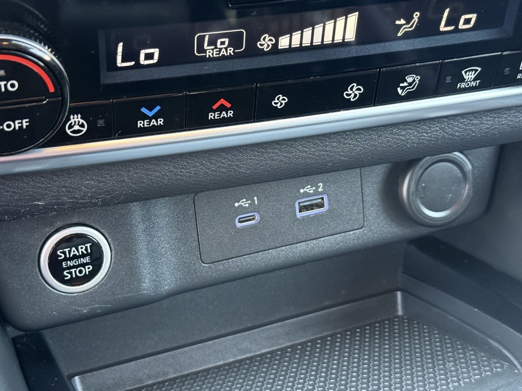2022 Nissan Rogue SL photo 14