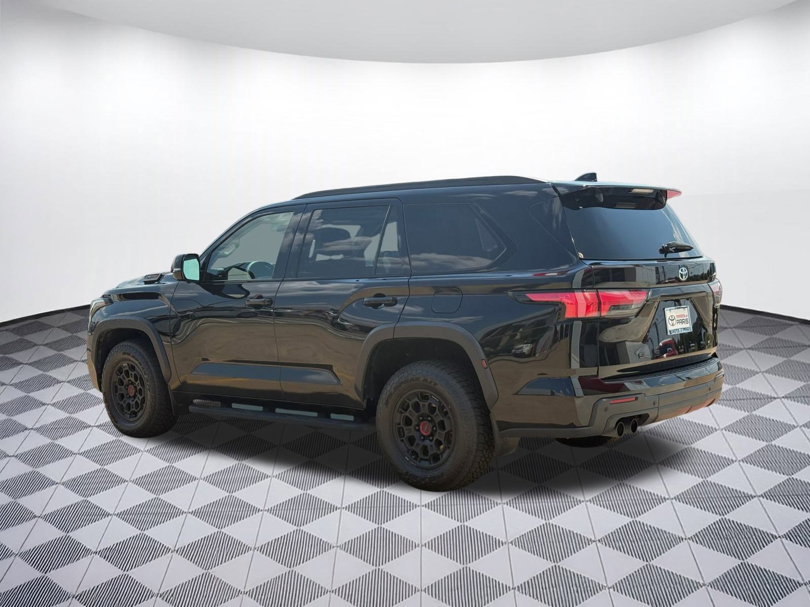 2023 Toyota Sequoia TRD Pro photo 3