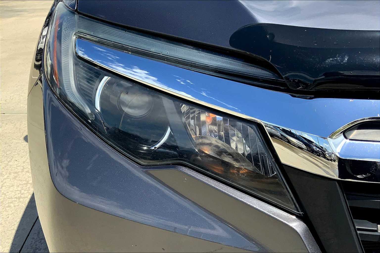 2019 Honda Ridgeline RTL photo 26