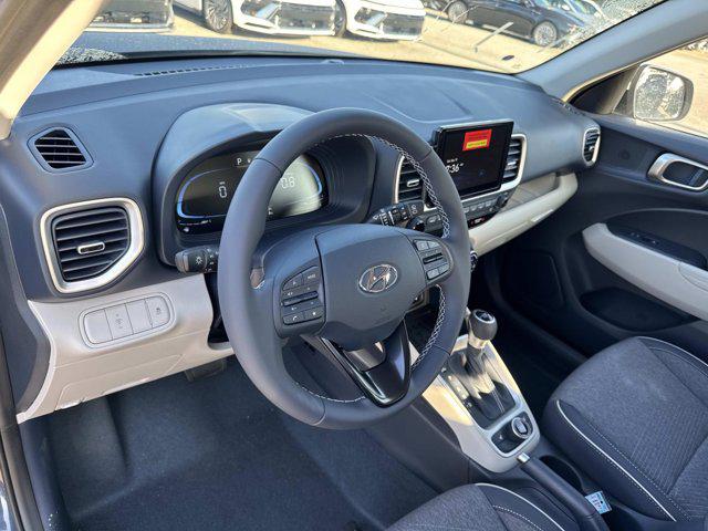 2025 Hyundai Venue SEL Limited photo 9