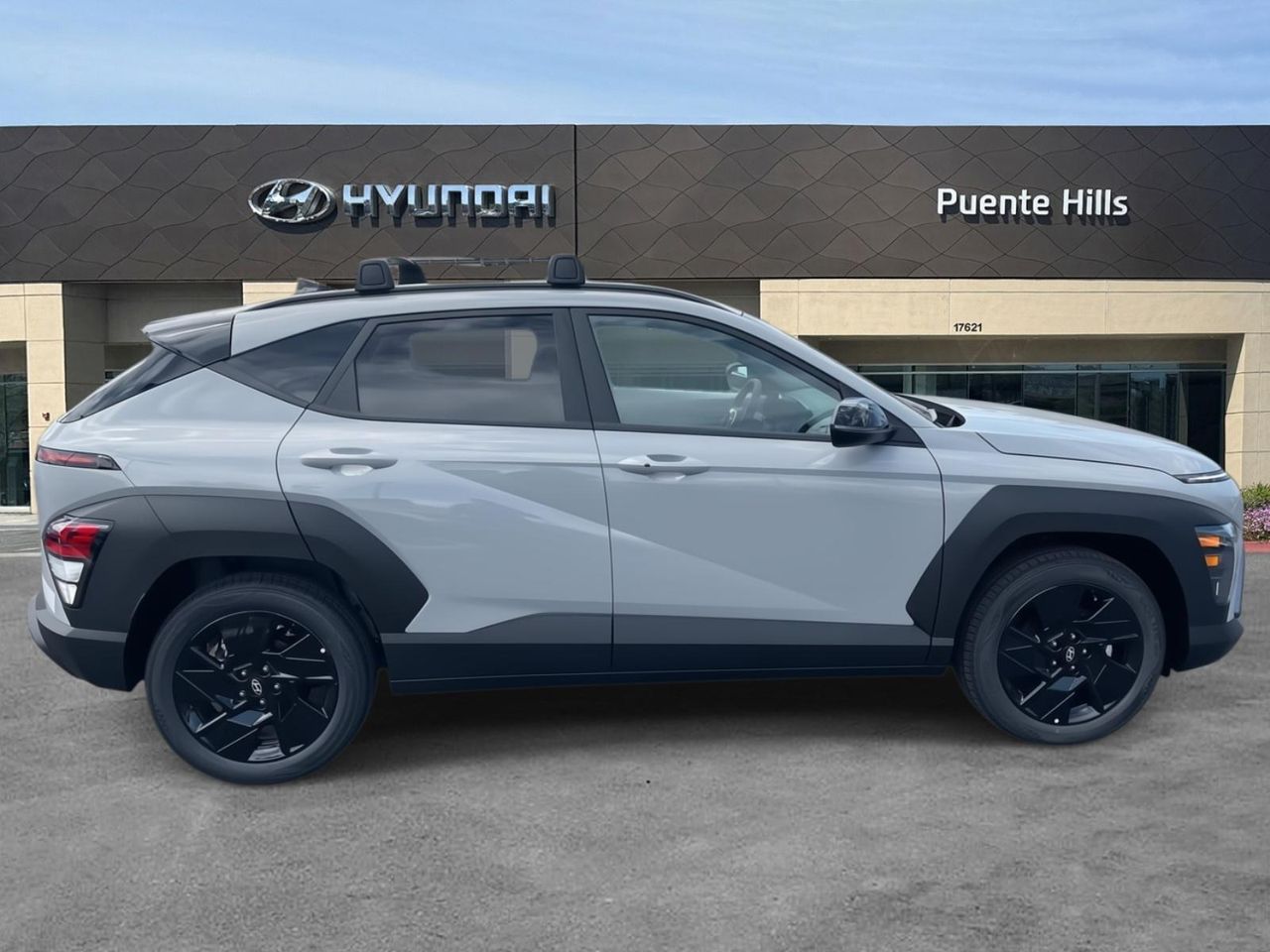 2026 Hyundai Kona SEL photo 2