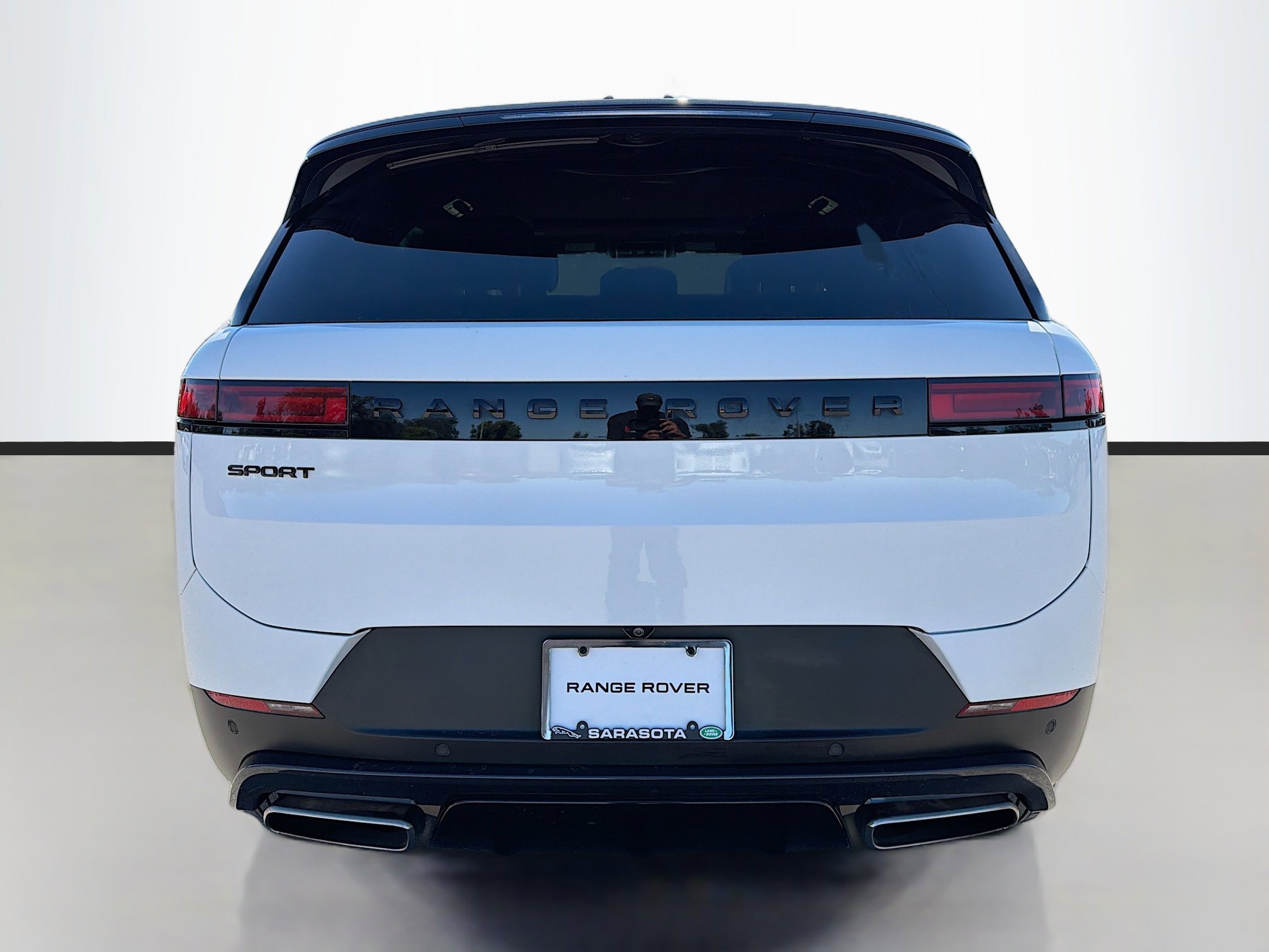 2024 Land Rover Range Rover Sport SE photo 4