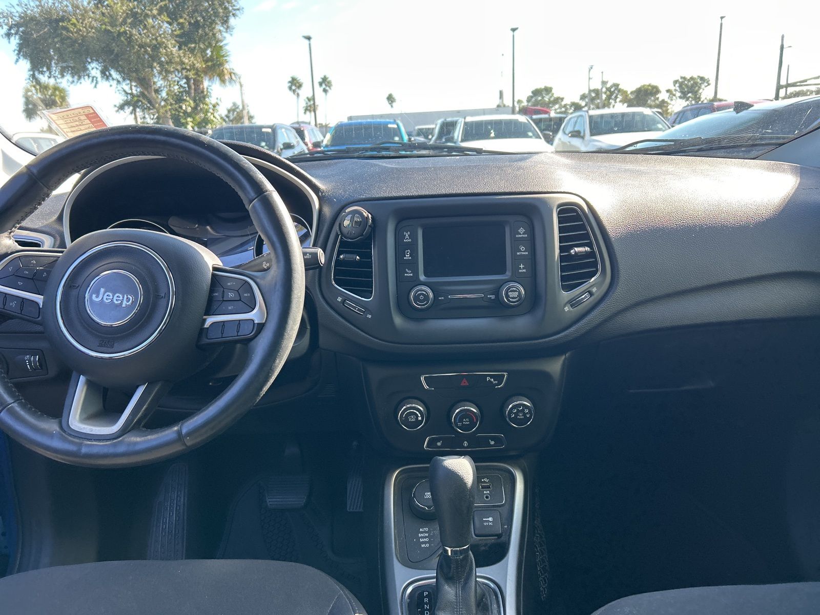 2017 Jeep Compass Sport photo 4