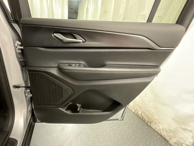 2024 Jeep Grand Cherokee Altitude photo 23