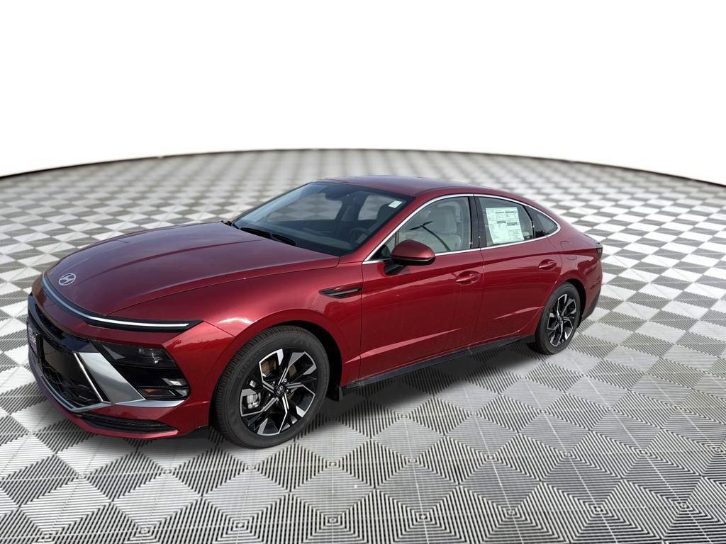 2025 Hyundai Sonata SEL's photo