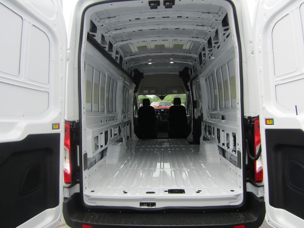 2025 Ford Transit Cargo Van photo 5