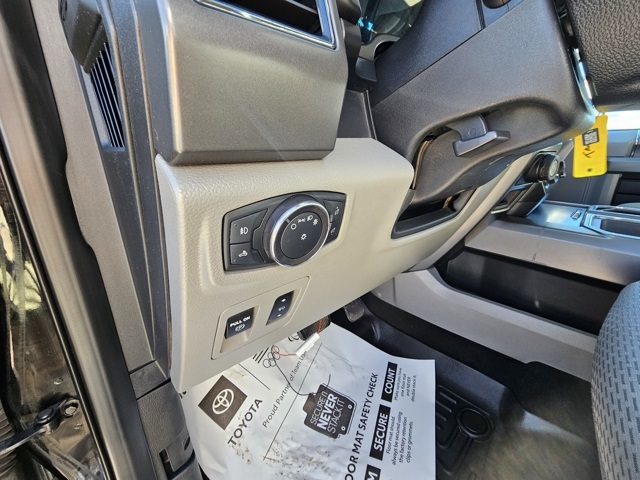 2019 Ford F-150 XLT photo 8