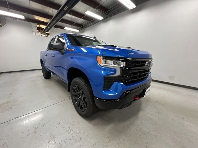 2025 Chevrolet Silverado 1500 LT Trail Boss photo 2
