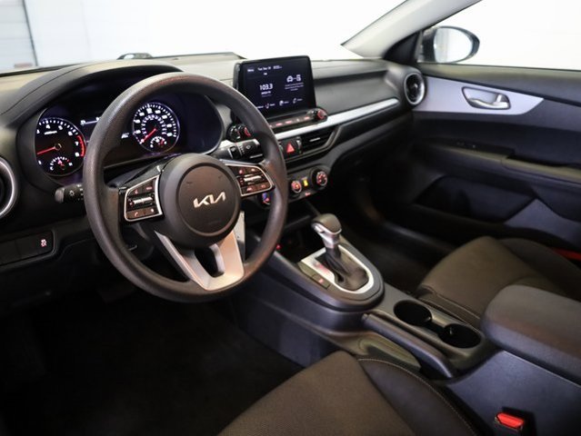 2024 Kia Forte LXS photo 4